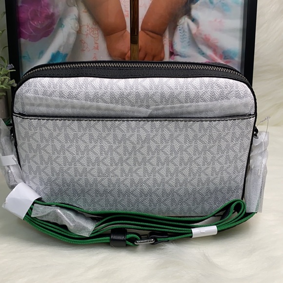 Michael Kors Cooper Xbody - Picture 3 of 6